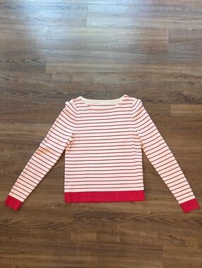 Q2 Collectuon Women's Medoum Red & White Striped Long-Sleeve Knit Top